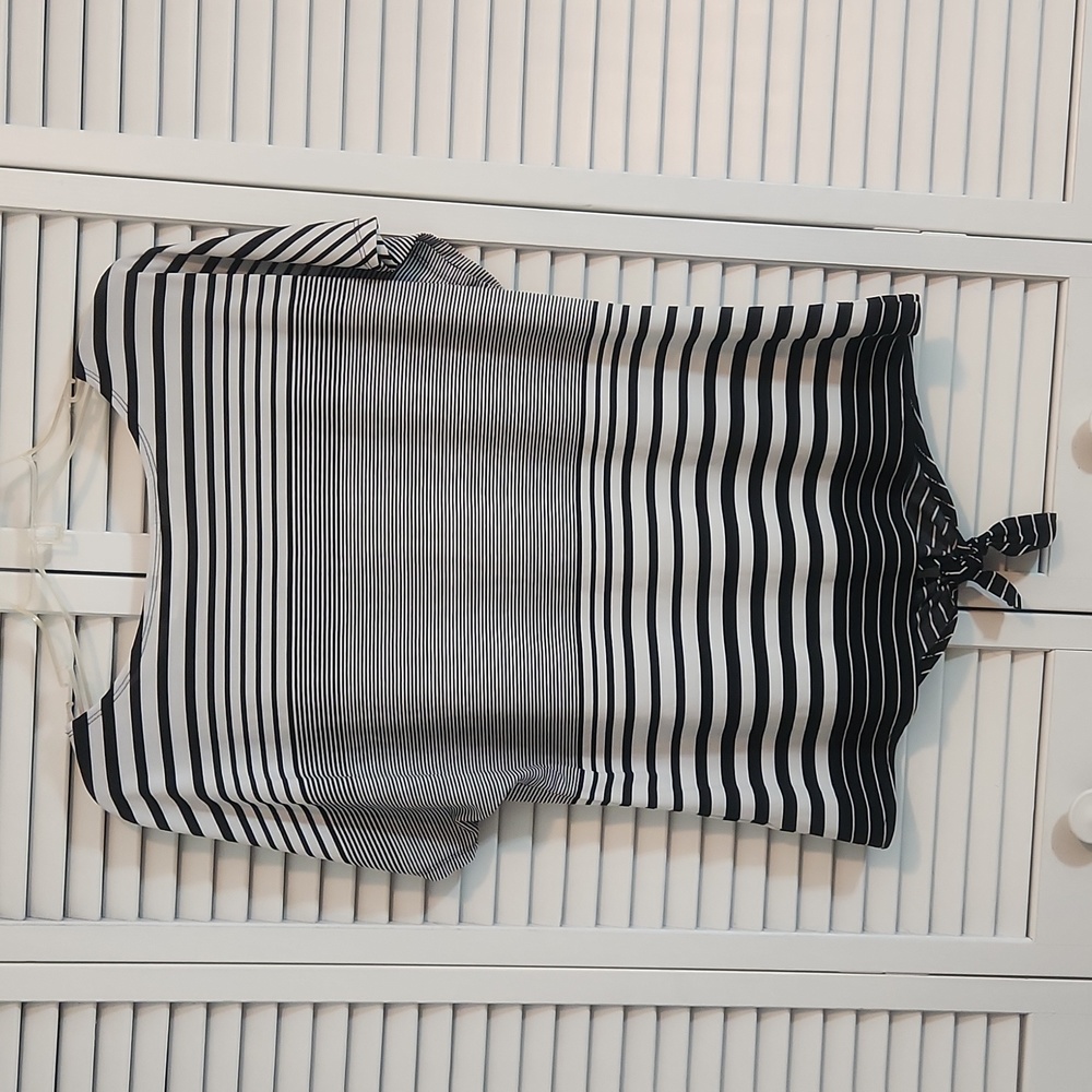 Cato Black and White Womens Top - Picture 4 of 4